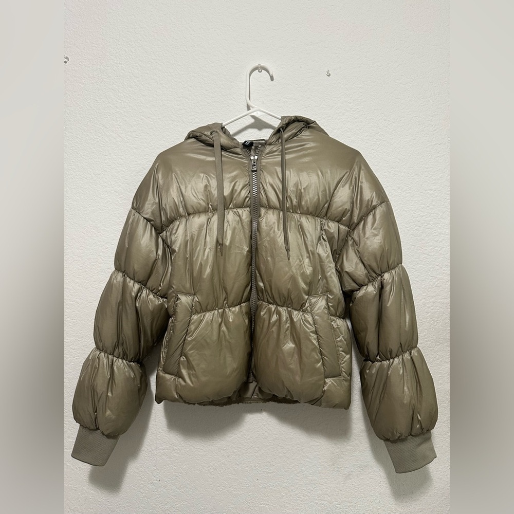 H&M Puffer Cropped Jacket - Picture 2 of 7